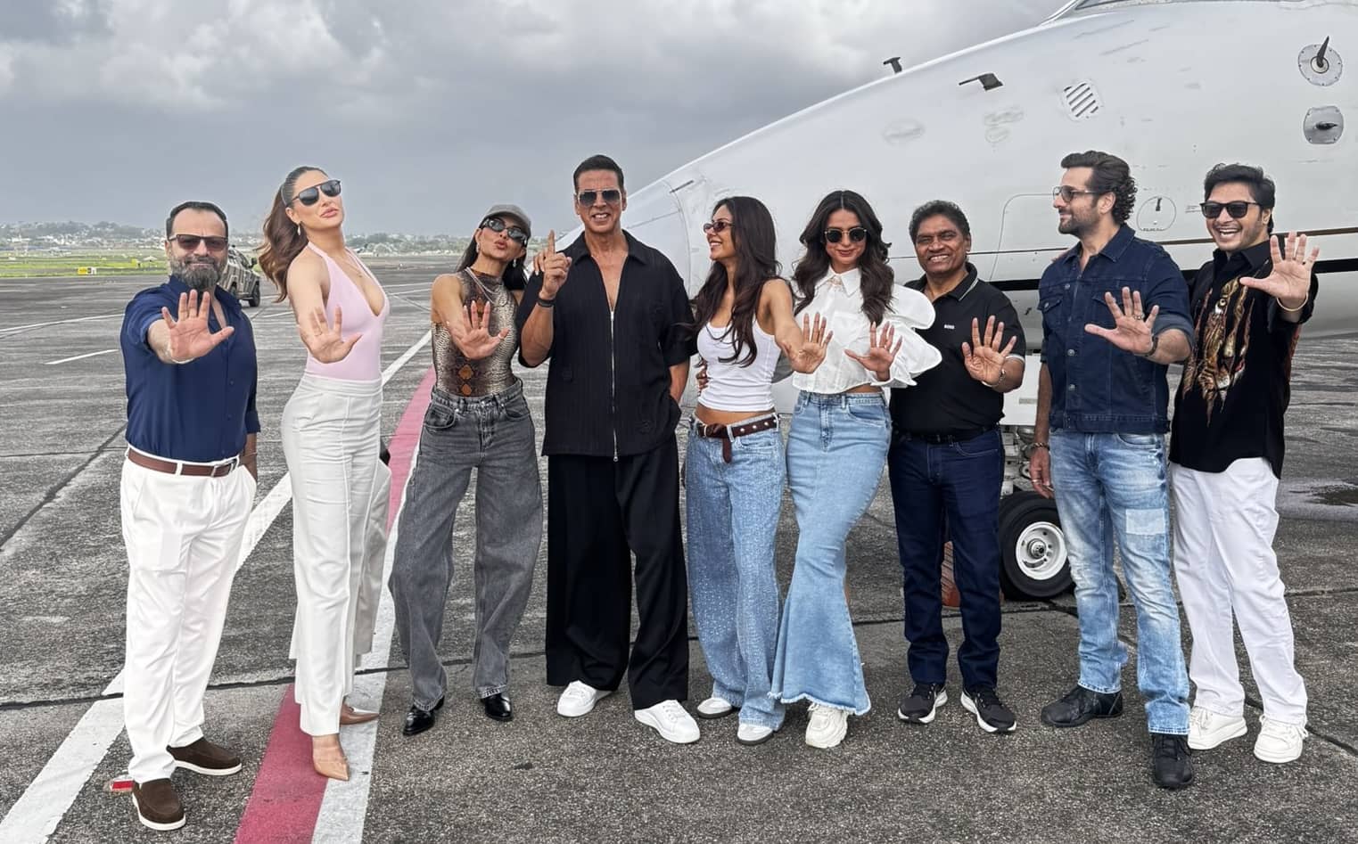 Housefull 5 First Day Collection at The Box Office, to the Fans of Akshay Kumar who wants to know box office collection on its first day